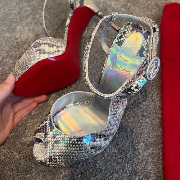 Iridescent Snakeskin Louboutin - Picture 4 of 10